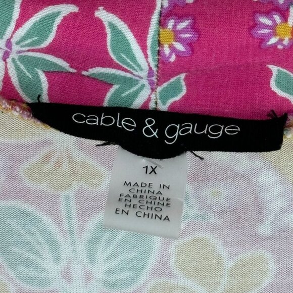 Cable and Gauge Womens top size 1X v Neck Floral Paisley Blouse Yellow knit - Picture 7 of 11